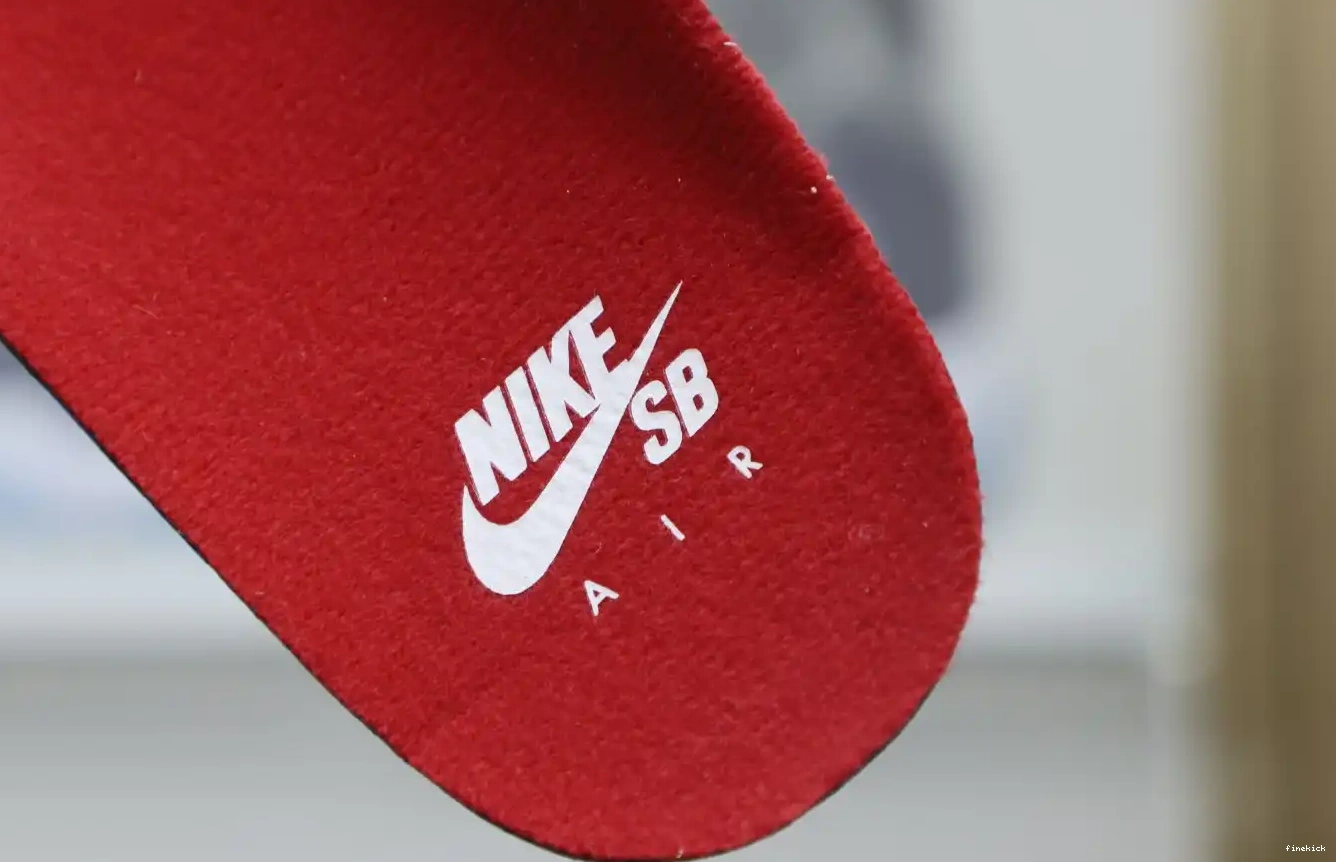 RETRO SB 4 NIKE JORDAN 'PINE AIR X GREEN' 0504